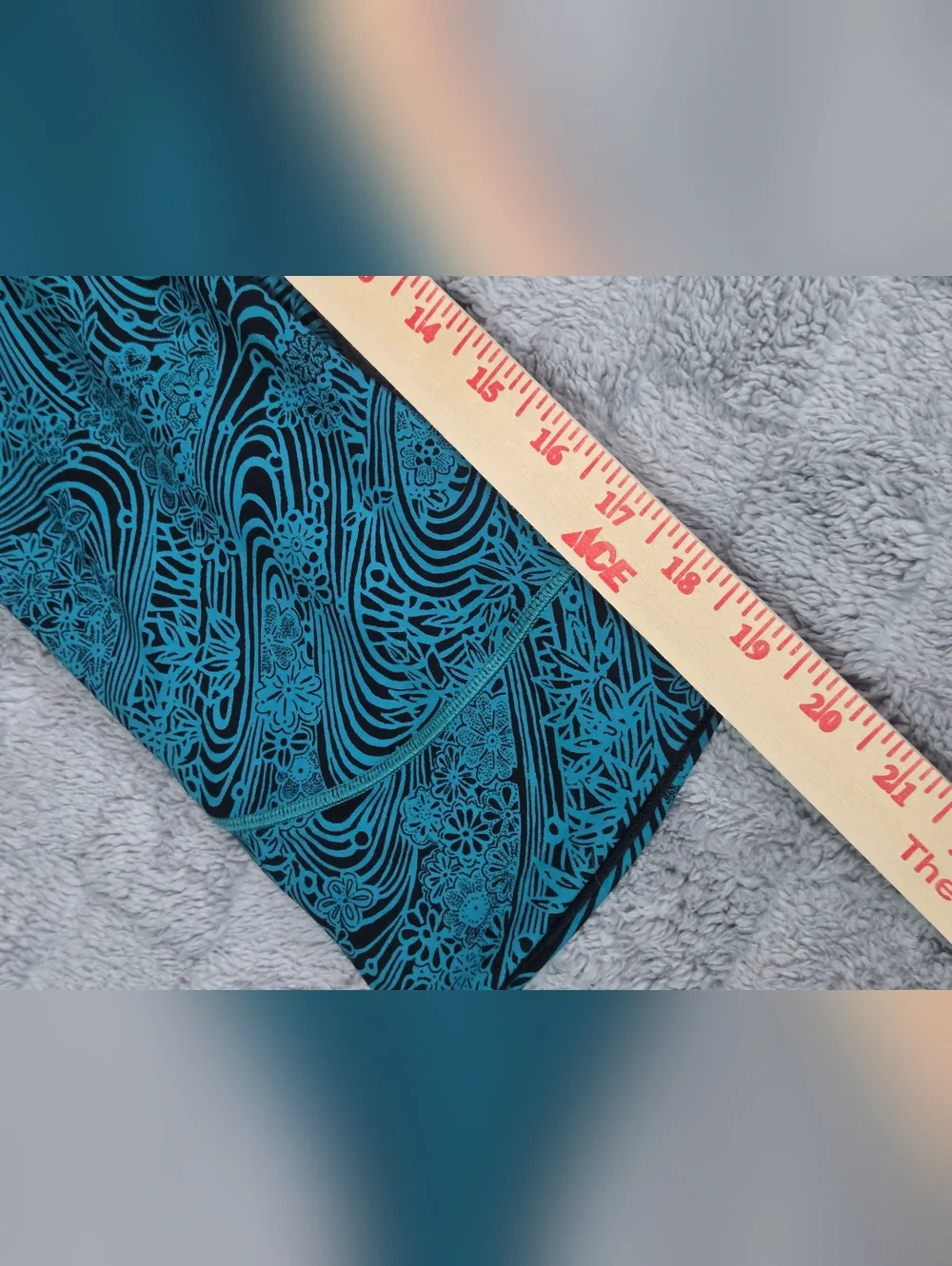 Lululemon Turquoise & Black Patterned Leggings Size 10 - Picture 5 of 9